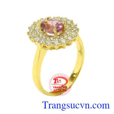 Nhẫn nữ Tourmaline độc đáo là món quà yêu thích của phái nữ.