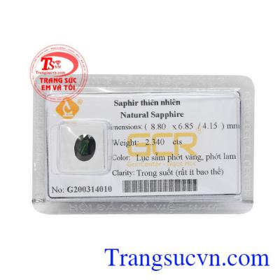 Sapphire là viên đá đã được nhiều người biết đến trong các bộ trang sức nổi tiếng, cao cấp bởi vẻ sang trọng.