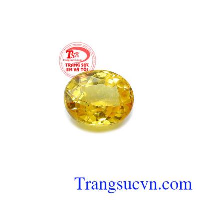 Bởi những tác dụng tuyệt vời trên mà Sapphire vàng ép vỉ cát tường thường được kết hợp với vàng hoặc bạc mang lại nét đẹp tinh tế cho các sản phẩm trang sức hiện đại.
