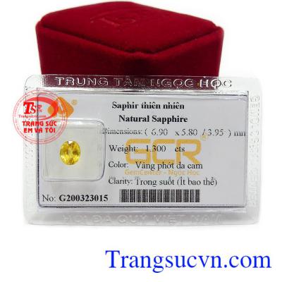 Ngoài ra, sapphire vàng thiên nhiên là lá bùa hộ mệnh mang lại may mắn, bình an và tài lộc cho người đeo