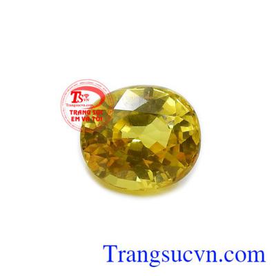 Sapphire vàng còn là màu của sự ấm áp, tình yêu thương, sự năng động và vui tươi, là màu của thành công và sự giàu sang