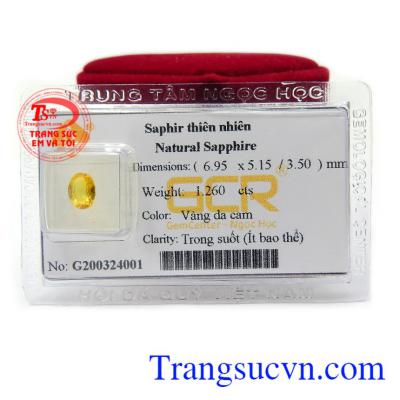 Sapphire vàng là viên đá của trí tuệ, nó mang lại sự ham học hỏi, sự nhạy bén về tinh thần, làm dịu các dây thần kinh đem đến sự minh mẫn cho người đeo
