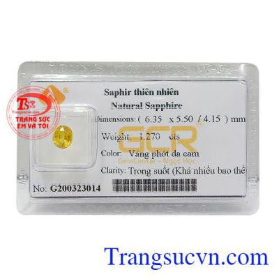 Viên sapphire vàng thông thái với những tia sáng lấp lánh sẽ soi chiếu đường đi, mang lại sự sáng suốt, giúp người đeo đưa ra những quyết định thông thái và giúp họ thành công hơn