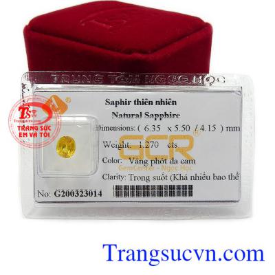 Vì vậy, từ xa xưa sapphire đã rất được con người sử dụng làm trang sức vừa sang trọng, tinh tế vừa mang lại may mắn, thành công và bình an trong cuộc sống
