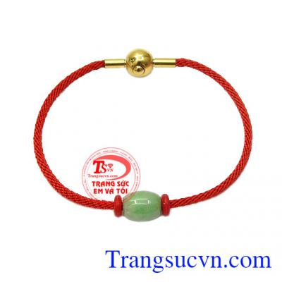 Lu thống có khuôn hình trụ tròn, hơi bóp lại ở hai đầu, đầu này thông với đầu kia mang ý nghĩa đầu xuôi đuôi lọt, hỗ trợ công việc, sự nghiệp và thay đổi vận tài lộc cho người đeo,Vòng tay lu thống cẩm thạch chất lượng