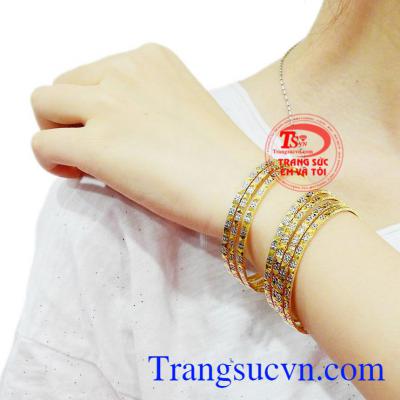 Vòng tuần vàng thời thượng