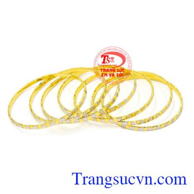 Bộ vòng tuần đã được ưa chuộng nhiều năm đem lại phong cách trẻ trung, không bị lỗi thời.