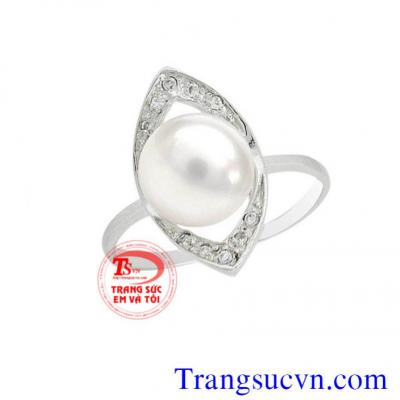 Nhẫn trắng ngọc trai trắng nuôi 