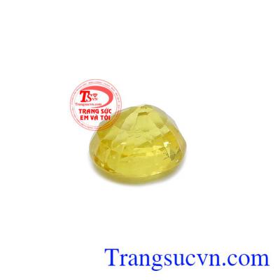 Sản phẩm thường được gắn lên các loại trang sức luôn đeo bên mình hoặc làm quà tặng cho người bạn yêu thương.