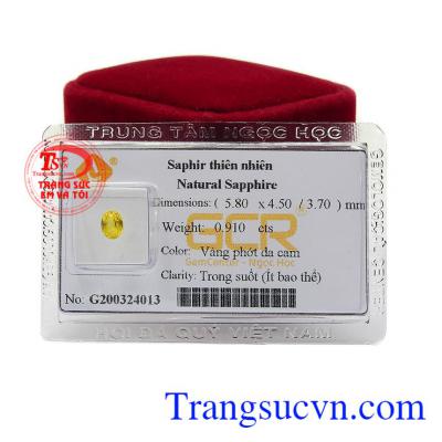 Vì vậy, Sapphire vàng ép vỉ trung thành thường được sử dụng gắn lên trang sức cưới, hoặc làm quà tặng cho một nửa yêu thương