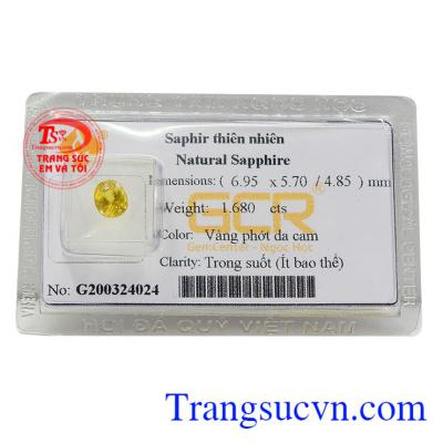Sapphire vàng thiên nhiên hộ mệnh chứa nguồn năng lượng dồi dào hấp thu từ trời đất có tác dụng mang lại tài lộc, quyền lực, bình an, giải trừ hung khí cho người đeo