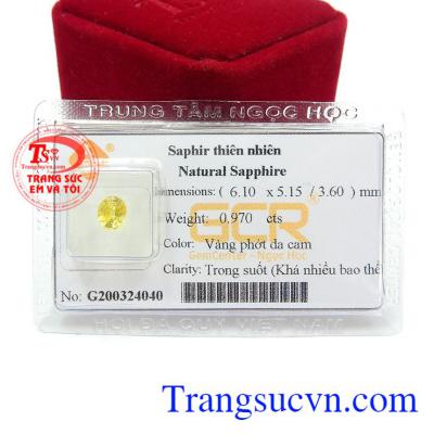 Sapphire vàng thiên nhiên phúc lộc còn là viên đá của tình yêu, hôn nhân hạnh phúc và lòng chung thủy