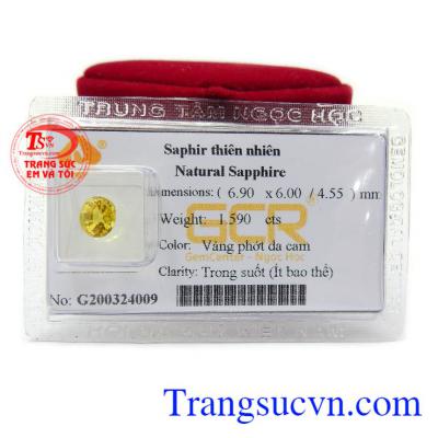 Vì vậy, sapphire là viên đá của mùa cưới, của tình yêu viên mãn