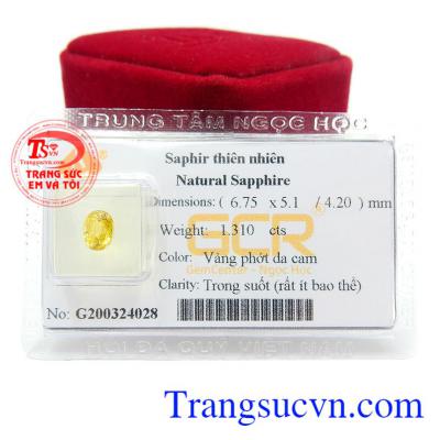 Sapphire còn là viên đá biểu tượng của hoàng gia, mang lại vẻ đẹp quyền quý, sang trọng cho người đeo