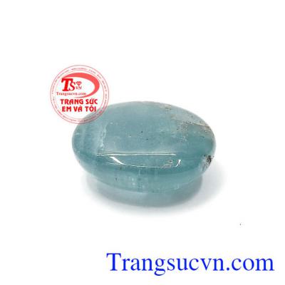 Đá aquamarin được biết đến với tác dụng trong phong thủy, cải thiện sức khỏe cho người dùng về đường hô hấp, phổi. Aquamarin thiên nhiên sang trọng