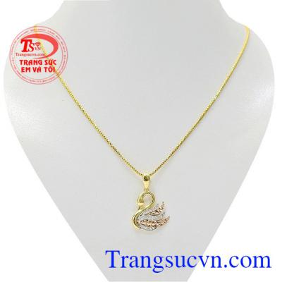 Bộ dây chuyền thiên nga thủy chung vàng 10k mang lại sự sang trọng, thời trang và phong cách cho phái đẹp