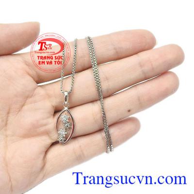 Là dòng sản phẩm rất được phái đẹp ưa chuộng, là món quà tặng tuyệt vời vào những dịp ý nghĩa