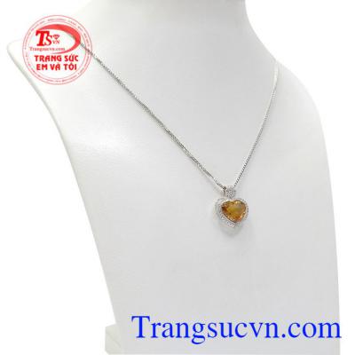 Đá thạch anh vàng đã quá quen thuộc với những người quan tâm về đá quý phong thủy.