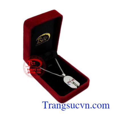 Bộ mặt vàng trắng dũng mãnh