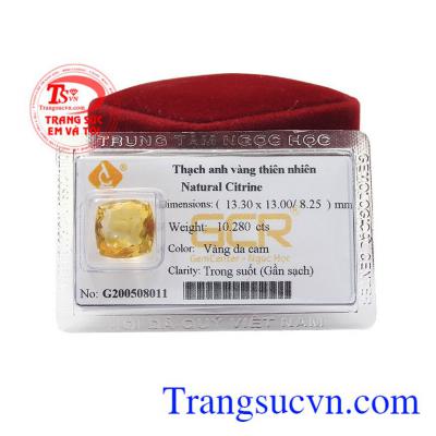 Đá ép vỉ thạch anh vàng tài lộc thích hợp với nhiều độ tuổi. 