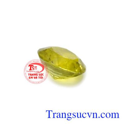 Đá Tourmaline vàng sẽ là sự lựa chọn hoàn hảo cho những người mang mệnh Kim và Thổ.