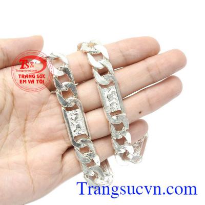 Dây chuyền bạc vừa giúp bảo vệ sức khỏe vừa mang đến nét nam tính, khỏe khoắn. Dây chuyền bạc tuổi dần
