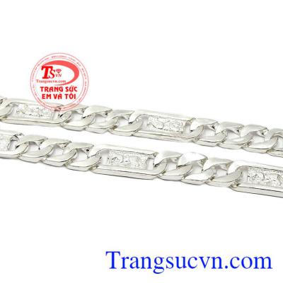 Sản phẩm thích hợp với nhiều độ tuổi, có thể làm quà tặng cho người thân của bạn. Dây chuyền bạc tuổi dần.