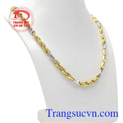 Dây chuyền nam doanh nhân được chế tác từ vàng tây 10k với sự kết hợp vàng trắng và vàng màu giúp cho sản phẩm trở nên nổi bật hơn. 