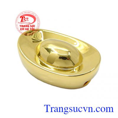 Đặc biệt, đĩnh vàng òn được chạm khắc thêm chữ Tài Lộc với mong muốn đem lại của cải, tiền bạc cho người dùng,Đĩnh vàng tài lộc