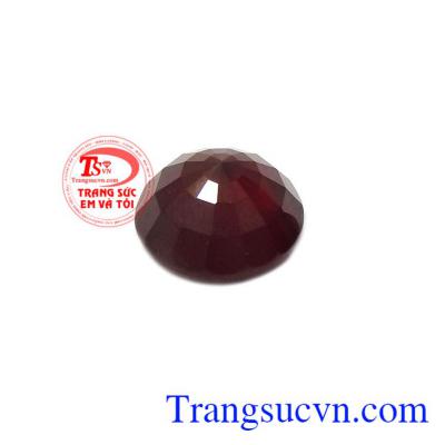 Không chỉ mang đến sự giàu có, may mắn mà đá granat thiên nhiên còn có tác dụng cải thiện hệ hô hấp, hệ tuần hoàn, giúp cho người dùng được khỏe mạnh hơn. Granat thiên nhiên thịnh vượng