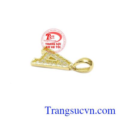 Kiểu dáng trẻ trung, hợp thời trang phù hợp với nhiều độ tuổi. Mặt dây chữ A đẹp