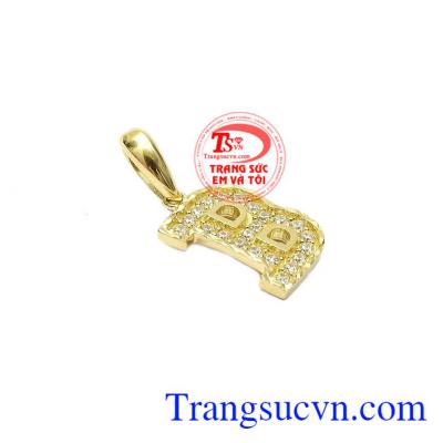 Mặt dây chữ B nổi bật đang là xu hướng mới của giới trẻ. 