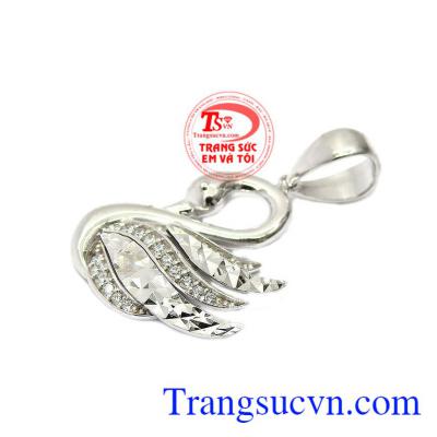 Mặt dây chuyền thiên nga tinh tế là lựa chọn tuyệt vời mang lại nét quyến rũ, cá tính và quý phái cho người đeo