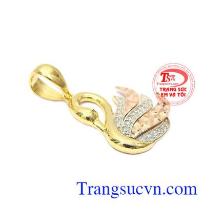 Sản phẩm phù hợp nhiều kiểu trang phục và phong cách thời trang khác nhau.