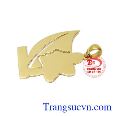 Sản phẩm khi được kết hợp cùng dây chuyền vàng làm tăng phần nét nữ tính cho phái đẹp.