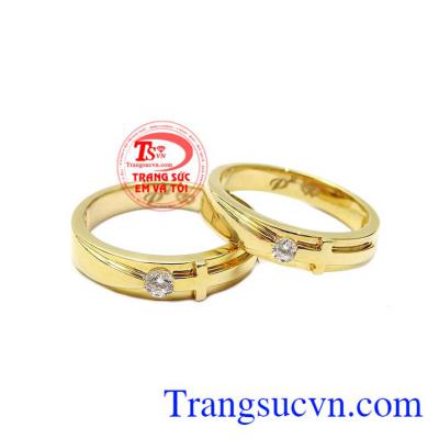 Thiết kế với phong cách trẻ trung, hợp thời trang. Nhẫn cưới thánh giá yêu thương