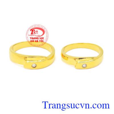 Nhẫn cưới là biểu tượng của tình yêu bền chặt, là kết của một hạnh phúc viên mã.