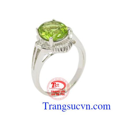 Nhẫn nữ bạc Peridot tài lộc