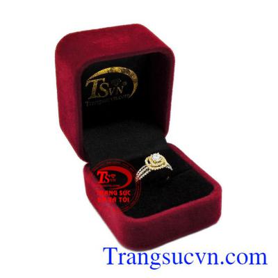 Nhẫn nữ đính đá sành điệu