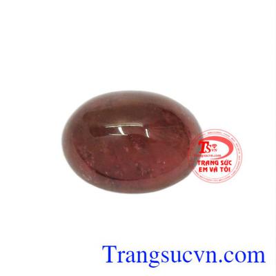 Sản phẩm có thể gắn lên các mặt hàng trang sức như nhẫn đeo tay, mặt dây sẽ làm nổi bật vẻ sang trọng, quyền quý cho người đeo.