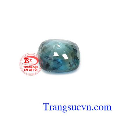 Viên Zircon phú quý có giấy kiểm định uy tín đảm chất lượng đá.