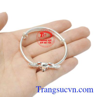 Vì vậy, hãy đến với trang sức Em và Tôi để chọn ra sản phẩm dễ thương và tốt cho sức khỏe của con nhé.