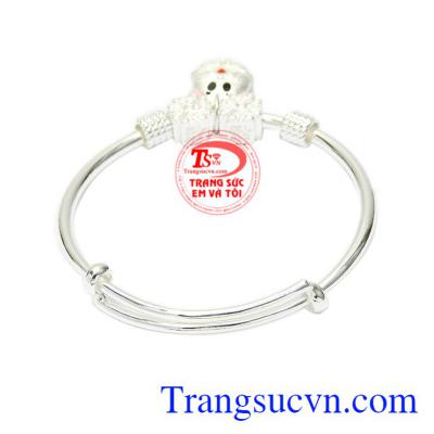 Từ lâu trang sức bạc đã quá thông dụng và được ưa chuộng với mọi người bởi những tác dụng thần kì đem lại sức khỏe cho bé.