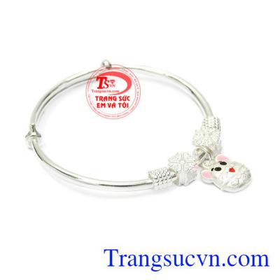 Tuổi Tý là con giáp đứng đầu trong 12 con giáp chúng biểu tượng cho sự thông minh, nhanh nhẹn.