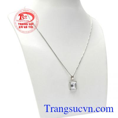 Bộ dây là sự kết hợp giữa mặt dây nhập khẩu Hàn Quốc và dây chuyền Italy tạo nên sự tinh tế, đẳng cấp cho sản phẩm,Bộ trang sức nữ vàng trắng sang trọng