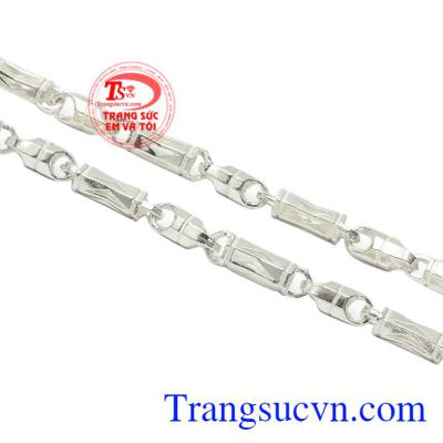 Đây là món quà lý tưởng để dành tặng cho người thương với lời muốn nói "Tình yêu của chúng ta sẽ luôn gắn kết và bên nhau nhau mãi mãi".