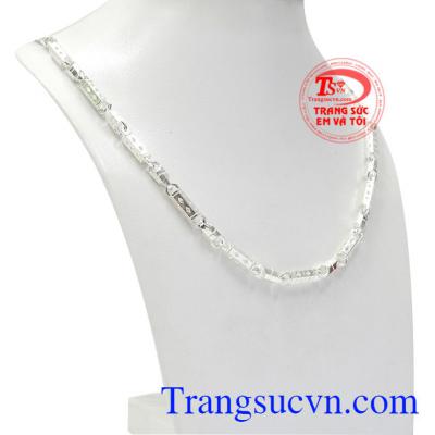 Đây sẽ là món trang sức yêu thích dành cho phái mạnh bởi kiểu dáng nam tính mà giá cả hợp lí.