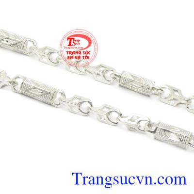 Và phụ kiện thời trang như là các món trang sức cũng góp phần tạo điểm nhấn trong phong cách thời trang mà mỗi người theo đuổi.