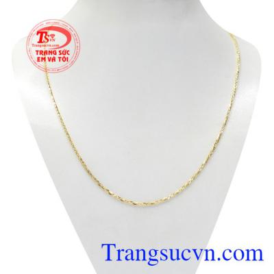 Dây chuyền nữ nhỏ xinh là món trang sức được nhiều phái nữ ưa chuộng, hợp thời trang.