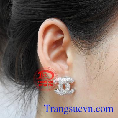 Sản phẩm thích hợp làm quà tặng cho người thân và bạn bè,Hoa tai bạc Chanel